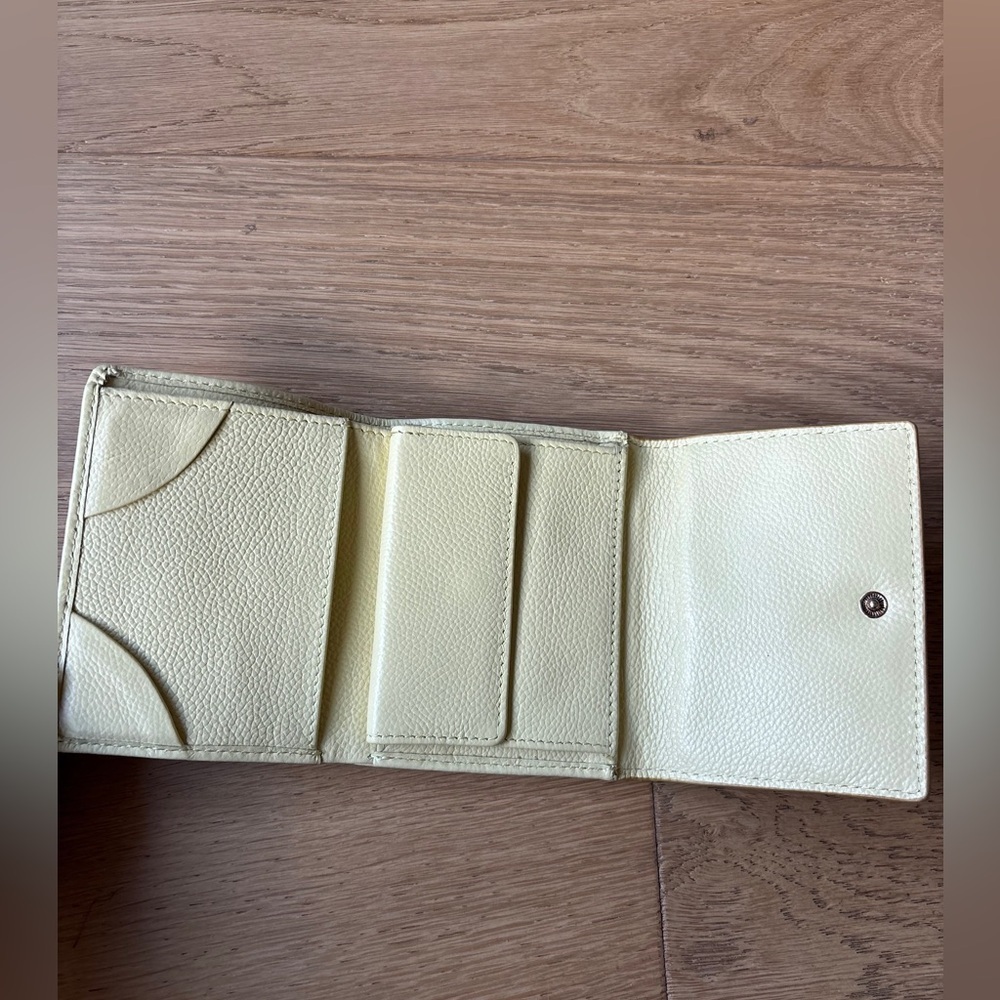 100% leather folding wallet pale yellow - Picture 2 of 3
